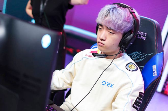 爱游戏官网-球队签下年轻新秀，引发疑似重大转会传言