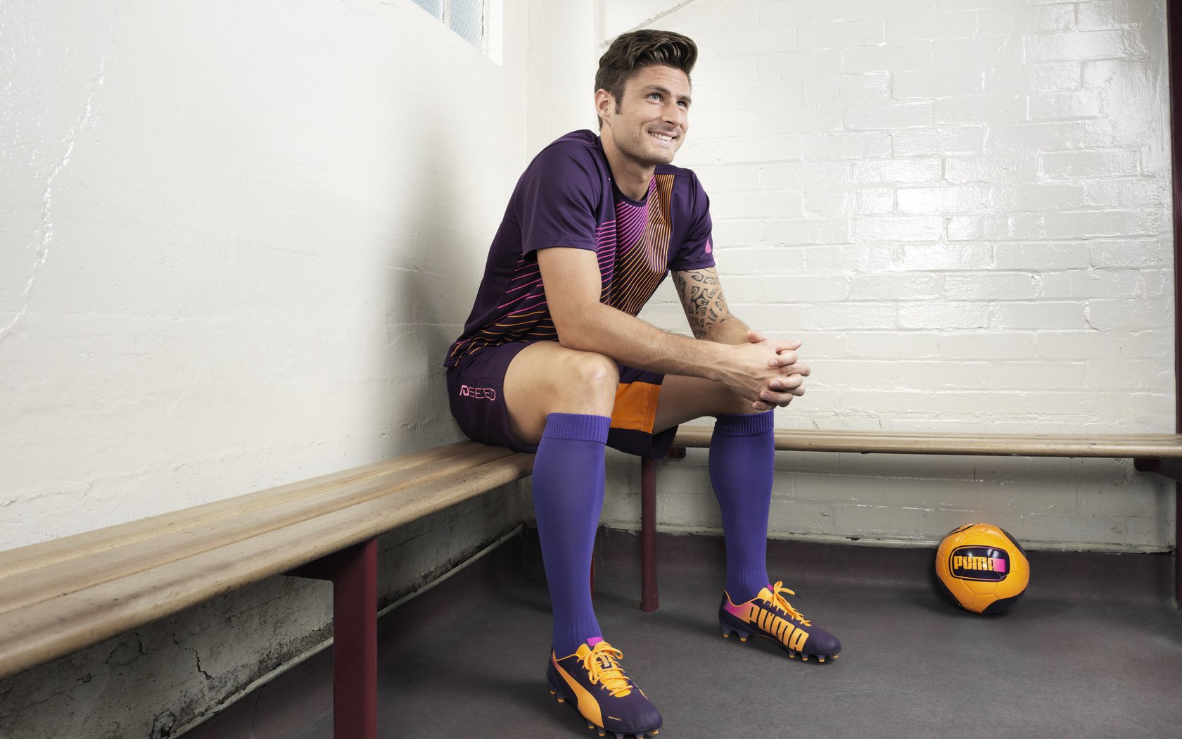 阿劳霍用实力证明自己，几内亚强势拿下塞维利亚