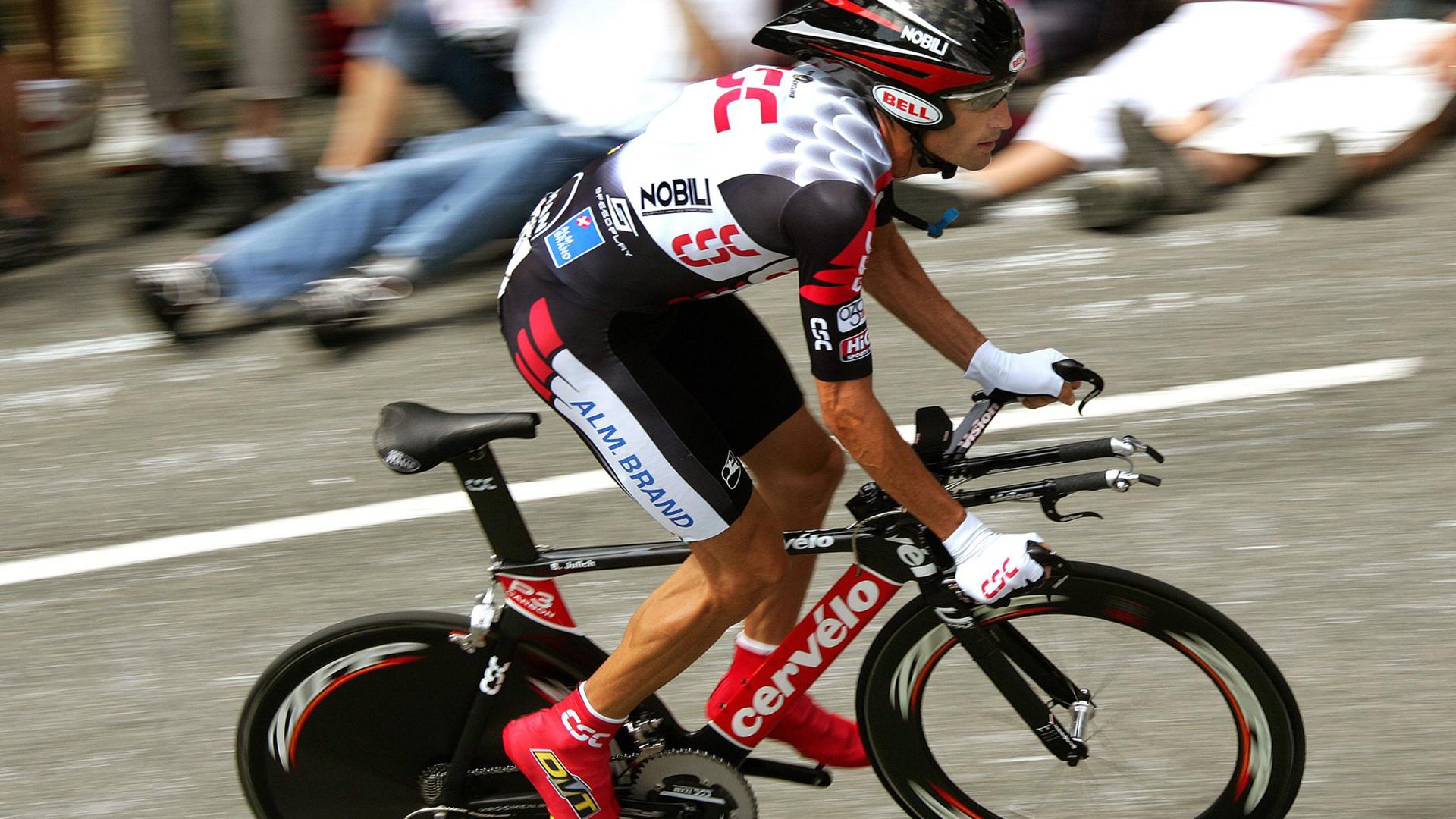 年度焦点之战之夜，伦纳德连续得分拉开差距